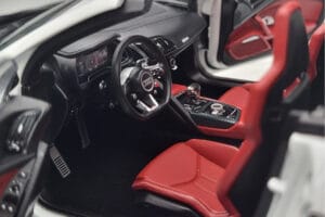 Audi R8 Spyder Performance Branco Kengfai 1:18 VAKF-0351 Metal - imagem 9 de 11
