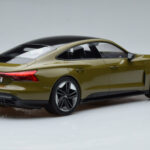 Audi RS E-Tron GT Oliva Norev 1:18 - image 2 of 6