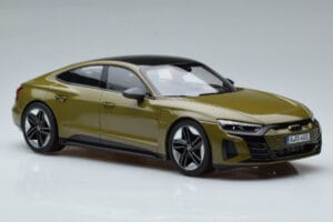 Audi RS E-Tron GT Oliva Norev 1:18 188380 Metal - imagem 4 de 6