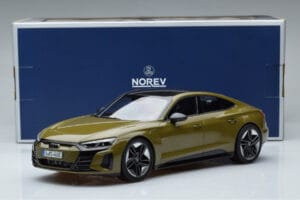 Audi RS E-Tron GT Oliva Norev 1:18 188380 Metal - imagem 6 de 6