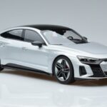 Audi RS e-tron GT Prata Norev 1:18 188381 Metal - image 4 of 6