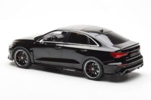 Audi RS3 8Y Sedan Preto MCG 1:18 MCG18450 Metal - imagem 5 de 6