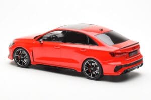 Audi RS3 8Y Sedan Vermelho MCG 1:18 MCG18451 Metal - imagem 5 de 6