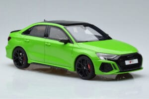 Audi RS3 8Y Sedan Verde GT Spirit 1:18 GT414 Resina - imagem 4 de 6