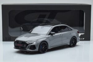Audi RS3 8Y Sedan Performance Edition Cinzento GT Spirit 1:18 GT885 Resina - imagem 6 de 6