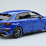 Audi RS3 8Y Sportback Performance Edition Nagaro Azul GT Spirit 1:18 - image 2 of 5