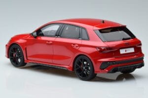 Audi RS3 8Y Sportback Vermelho GT Spirit 1:18 GT378 Resina - imagem 5 de 6