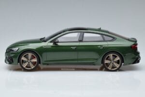 Audi RS5 B9 Sportback Sonoma Verde Asia Edition GT Spirit 1:18 CLDC018 Resina - imagem 3 de 6