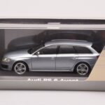 Audi RS6 C6 Monza Prata Minichamps 1:43 - image 4 of 4