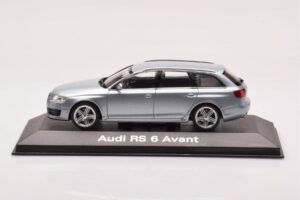 Audi RS6 C6 Monza Prata Minichamps 1:43 5010710213