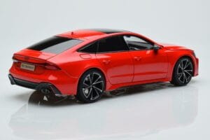 Audi RS7 C8 Sportback Vermelho Kengfai 1:18 VAKF-0332 Resina - imagem 3 de 7
