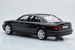 Audi S8 D2 Preto Otto 1:18 OT082 Resina - imagem 5 de 6