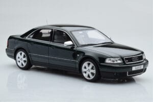 Audi S8 D2 Verde Otto 1:18 OT916 Resina - imagem 4 de 6