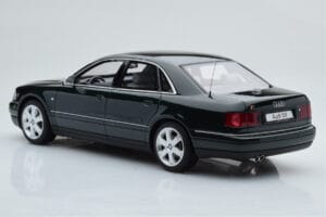 Audi S8 D2 Verde Otto 1:18 OT916 Resina - imagem 5 de 6