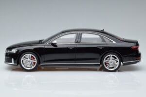 Audi S8 D5 Mythos Preto Asia Edition GT Spirit 1:18 CLDC019 Resina - imagem 3 de 6
