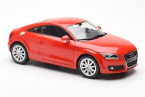 Audi TT 8J Vermelho Metálico Minichamps 1:18 100015021 Metal - imagem 6 de 8