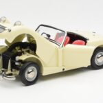 Austin-Healey Sprite Mk I Open Old English Branco Kyosho 1:18 08953EW - image 2 of 8