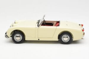 Austin-Healey Sprite Mk I Open Old English Branco Kyosho 1:18 08953EW Metal - imagem 4 de 8