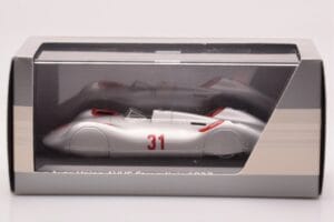 Auto Union Stromlinie #31 AVUS 1937 Prata Minichamps 1:43 5030900503 Metal - imagem 4 de 4