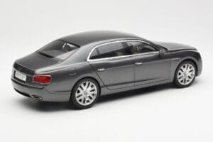 Bentley Flying Spur W12 Granite Cinzento Kyosho 1:18 08891GN Metal - imagem 3 de 8