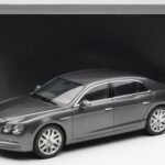 Bentley Flying Spur W12 Granite Cinzento Kyosho 1:18 08891GN - image 8 of 8