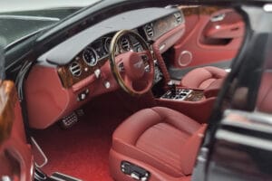 Bentley Mulsanne W.O. Edition By Mulliner Preto Almost Real 1:18 830508 Metal - imagem 8 de 11