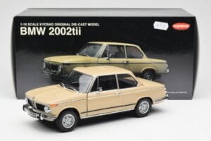 BMW 2002 Ti E10 Sahara Bege Kyosho 1:18 08541BG Metal - imagem 8 de 8