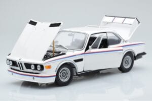 BMW 3.0 CSL E9 Branco Dealer Edition Minichamps 1:18 80435A5D020 Metal - imagem 2 de 7