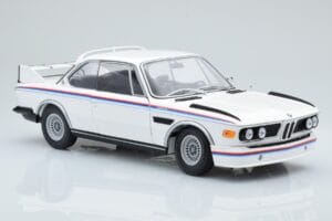 BMW 3.0 CSL E9 Branco Dealer Edition Minichamps 1:18 80435A5D020 Metal - imagem 5 de 7