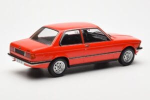 BMW 318 E21 Vermelho KK-Scale 1:18 KKDC180041 Metal - imagem 2 de 6