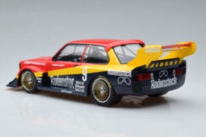 BMW 320 Group 5 #9 F. Albert DRM Norisring 1979 MCG 1:18 MCG18808R Metal - imagem 5 de 6