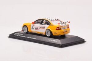 BMW 320i E46 Wiechers Sport #32 Hennerici / Wiechers WTCC 2005 Minichamps 1:43 400052432 Metal - imagem 3 de 4