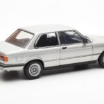 BMW 323i E21 Aspen Prata AUTOart 1:18 - image 3 of 8