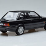 BMW 325i E30 Preto Norev 1:18 - image 2 of 6