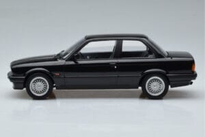 BMW 325i E30 Preto Norev 1:18 183203 Metal - imagem 3 de 6