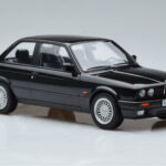 BMW 325i E30 Preto Norev 1:18 - image 4 of 6