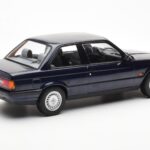 BMW 325i E30 Azul Metálico Norev 1:18 - image 2 of 6