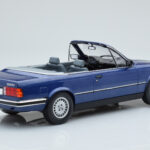 BMW 325i E30 Cabriolet Azul MCG 1:18 - image 2 of 5