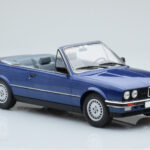 BMW 325i E30 Cabriolet Azul MCG 1:18 - image 3 of 5