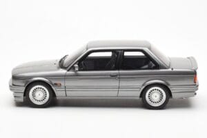 BMW 325i E30 Cinzento Metallic Otto 1:18 OT571 Resina - imagem 3 de 6