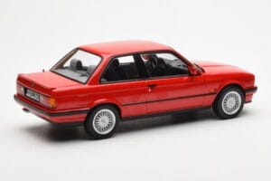BMW 325i E30 Vermelho Norev 1:18 183202 Metal - imagem 2 de 6