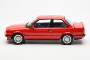 BMW 325i E30 Vermelho Norev 1:18 183202 Metal - imagem 3 de 6