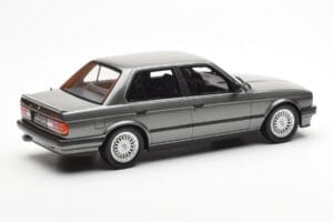 BMW 325i E30 Berlina Dolphin Cinzento Otto 1:18 OT819 Resina - imagem 2 de 6