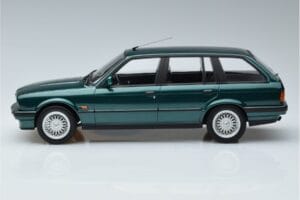 BMW 325i E30 Touring Verde Metálico Norev 1:18 183219 Metal - imagem 3 de 6