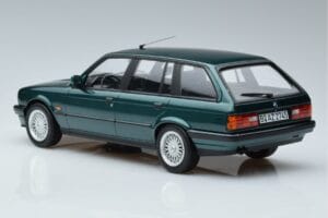 BMW 325i E30 Touring Verde Metálico Norev 1:18 183219 Metal - imagem 5 de 6