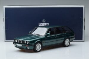 BMW 325i E30 Touring Verde Metálico Norev 1:18 183219 Metal - imagem 6 de 6