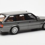 BMW 325i E30 Touring Cinzento Otto 1:18 - image 2 of 6