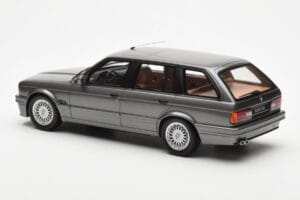 BMW 325i E30 Touring Cinzento Otto 1:18 OT929 Resina - imagem 5 de 6