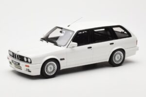 BMW 325i E30 Touring M Package Branco Otto 1:18 OT238
