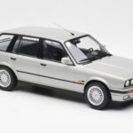 BMW 325i E30 Touring Prata Norev 1:18 183216 - image 4 of 6